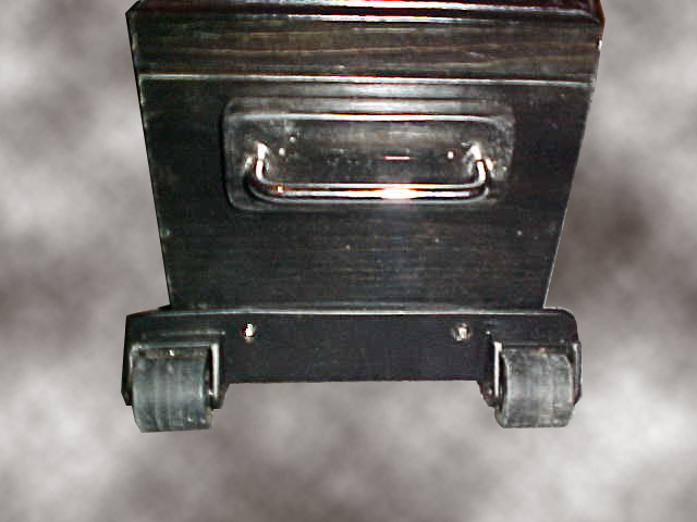 Carry On Coffin - Bottom Detail